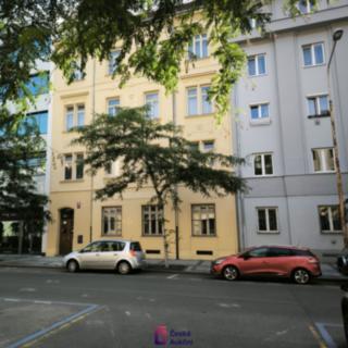 Prodej bytu 2+kk 44 m² Praha