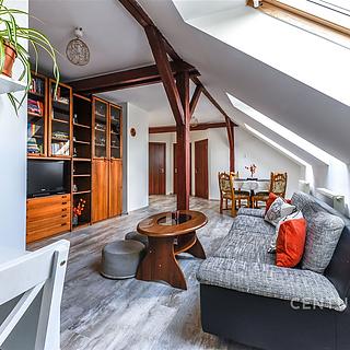 Pronájem bytu 3+kk 70 m² Braškov