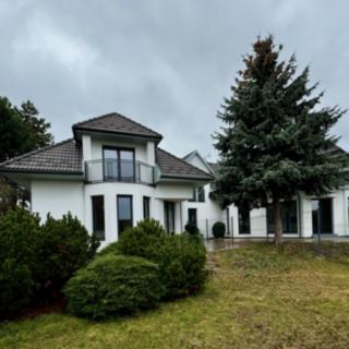 Prodej rodinného domu 230 m² Šestajovice