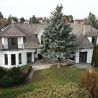 Prodej rodinného domu 230 m² Šestajovice