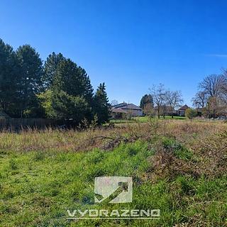 Prodej stavební parcely 1 068 m²