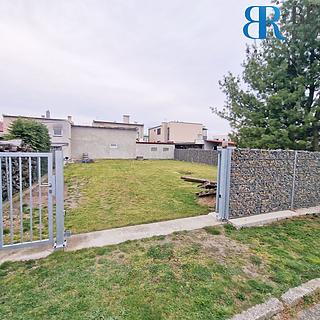 Prodej stavební parcely 345 m² Radslavice, V Zahradách