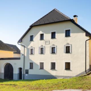 Prodej rodinného domu 180 m² Horní Planá Pernek