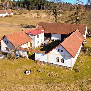 Prodej zemědělské usedlosti 190 m² Pelhřimov Lešov