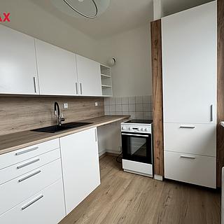 Pronájem bytu 2+1 54 m² Ostrava Moravská, Gajdošova