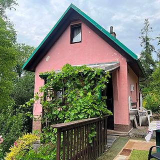 Prodej chaty 45 m&sup2; Veleň