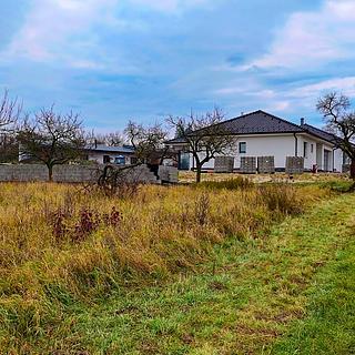 Prodej stavební parcely 3055 m&sup2; Podivín