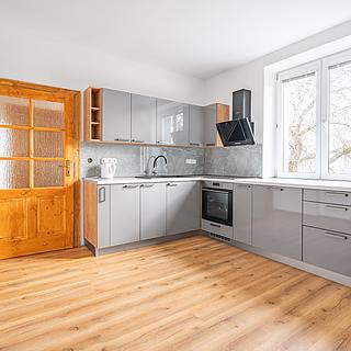 Pronájem bytu 2+1 67 m&sup2; Břeclav