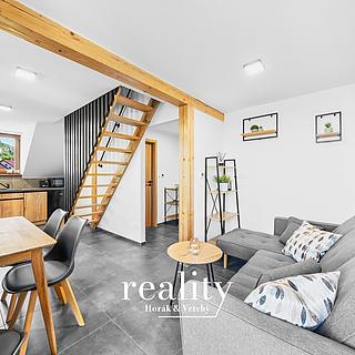 Prodej hotelu, penzionu 205 m&sup2; Perná