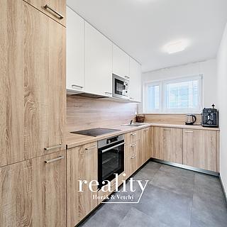 Pronájem bytu 3+kk 80 m&sup2; Znojmo