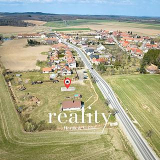 Prodej stavební parcely 1 970 m² Zálesí