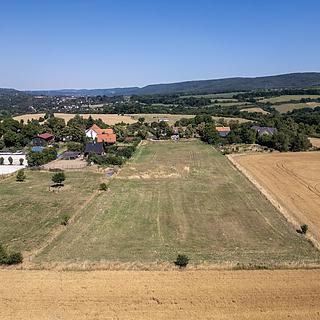 Prodej stavební parcely 1 593 m² Svinaře