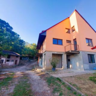 Prodej rodinného domu 300 m² Stará Ves