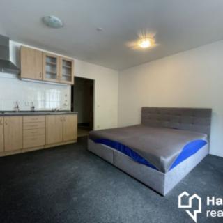 Pronájem bytu 1+kk a garsoniéry 24 m² Bystřice pod Hostýnem, Masarykovo nám.