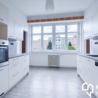 Prodej bytu 4+1 130 m² Přerov I-Město, nábřeží Dr. Edvarda Beneše