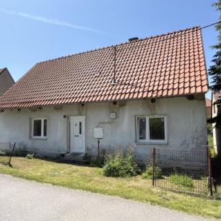 Prodej rodinného domu 244 m² Černovice