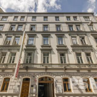 Pronájem kanceláře 412 m² Praha