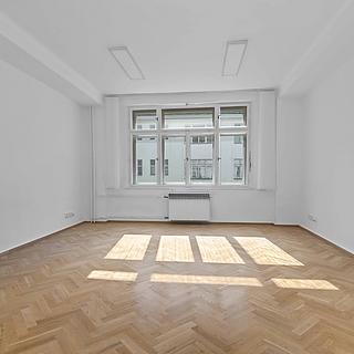 Pronájem kanceláře 30 m&sup2; Praha