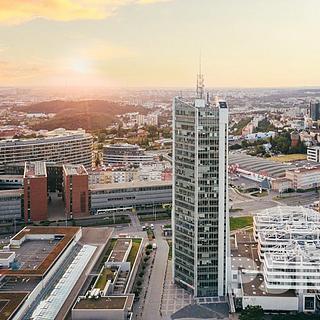 Pronájem kanceláře 554 m&sup2; Praha