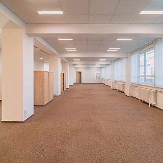 Pronájem kanceláře 260 m&sup2; Pardubice