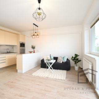 Pronájem bytu 2+kk 47 m² Praha Kbely, Toužimská