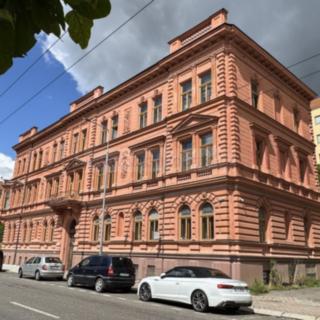 Prodej bytu 2+kk 49 m² Hradec Králové, Komenského