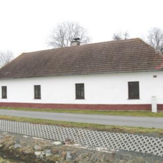 Prodej rodinného domu 300 m² Třebešice