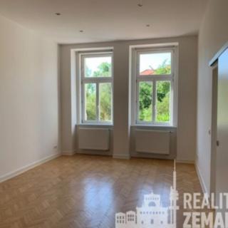 Pronájem bytu 2+1 75 m² Praha