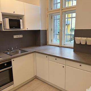 Pronájem bytu 1+1 40 m&sup2; Praha