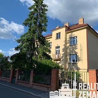 Pronájem bytu 2+kk 38 m² Praha
