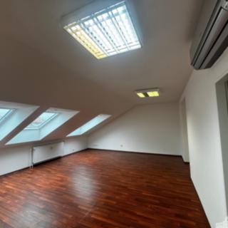 Pronájem kanceláře, 115m²