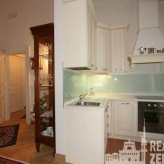 Pronájem bytu 1+kk a garsoniéry 48 m² Praha, Italská
