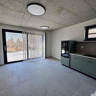 Pronájem bytu 2+kk 42 m² Jesenice, Hlavní