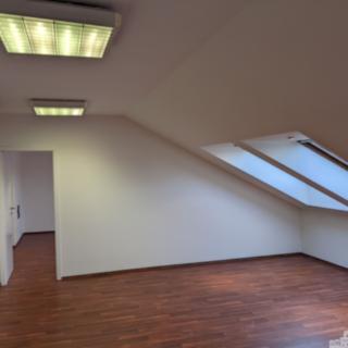 Pronájem kanceláře 115 m² Praha, Lublaňská
