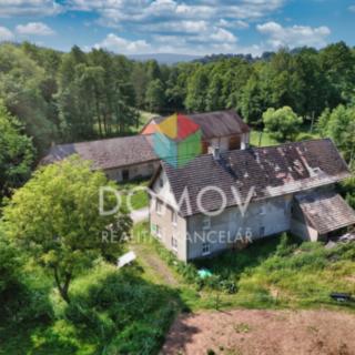Prodej stavební parcely 4 552 m² Jivina