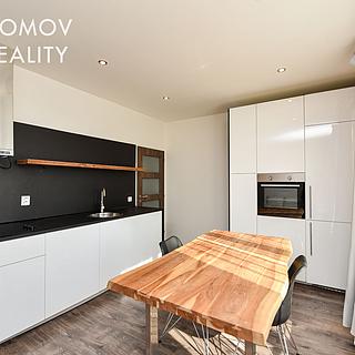 Pronájem bytu 1+kk a garsoniéry 34 m² Beroun Beroun-Město, V Hlinkách