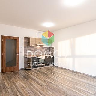 Pronájem bytu 1+kk a garsoniéry 32 m² Beroun -Město, U Archivu