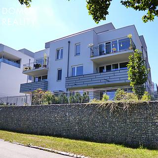 Pronájem parkovacího místa 12 m² Beroun Beroun-Město, V Zahradách