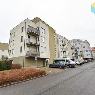Pronájem bytu 2+kk 47 m² Beroun Beroun-Město, V Zahradách