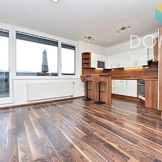 Pronájem bytu 2+kk 47 m² Beroun Beroun-Město, V Zahradách