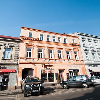 Pronájem bytu 2+1 87 m&sup2; Lovosice