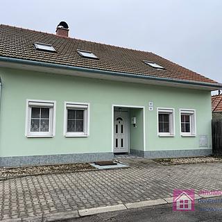 Prodej rodinného domu 275 m² Břeclav Poštorná, Julia Fučíka