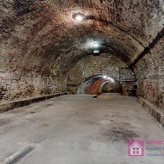 Prodej vinného sklepa 125 m&sup2; Velké Bílovice