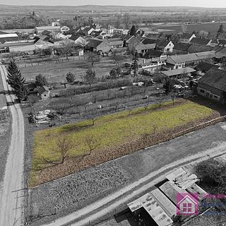 Prodej komerčního pozemku 1 162 m² Rakvice, Nádražní