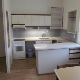 Pronájem bytu 1+1 42 m² Praha, Chuchelská