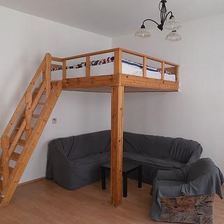 Pronájem bytu 1+1 38 m&sup2; Karlovy Vary