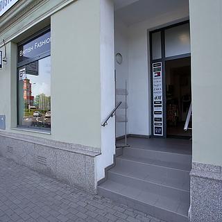 Pronájem obchodu 70 m² Karlovy Vary, náměstí Republiky