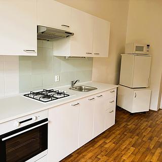 Pronájem bytu 2+kk 46 m² Praha Smíchov, U Santošky