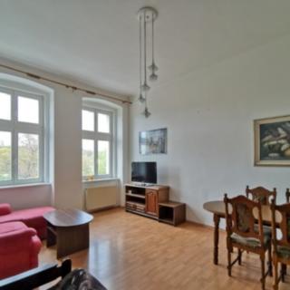 Pronájem bytu 3+1 84 m² Karlovy Vary, náměstí Republiky