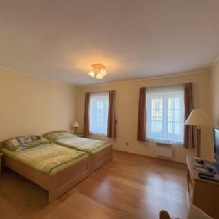 Pronájem bytu 1+kk a garsoniéry 29 m² Karlovy Vary Doubí, Studentská